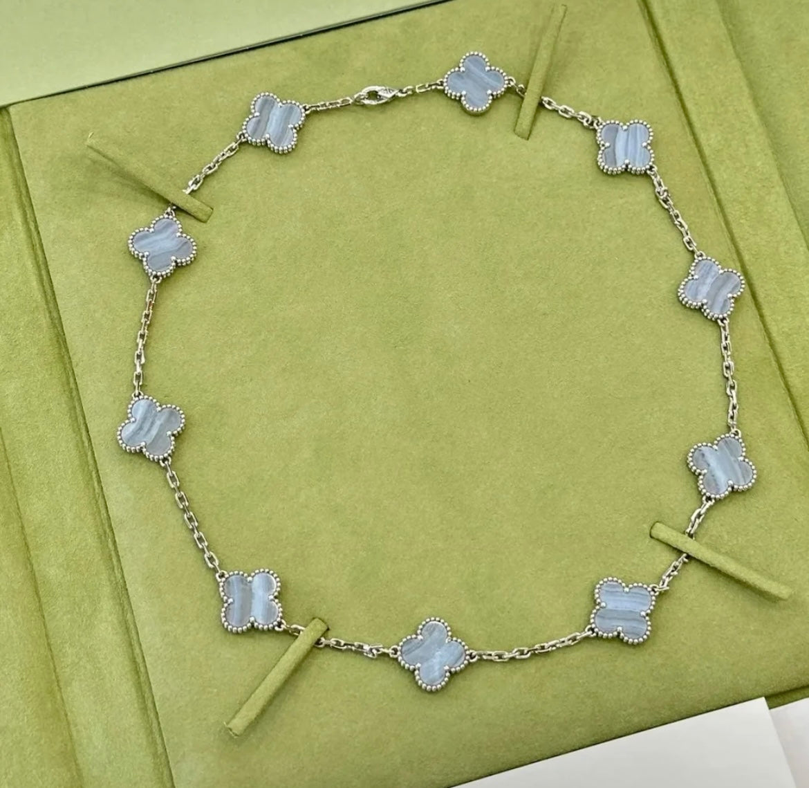 10 Clover Necklace