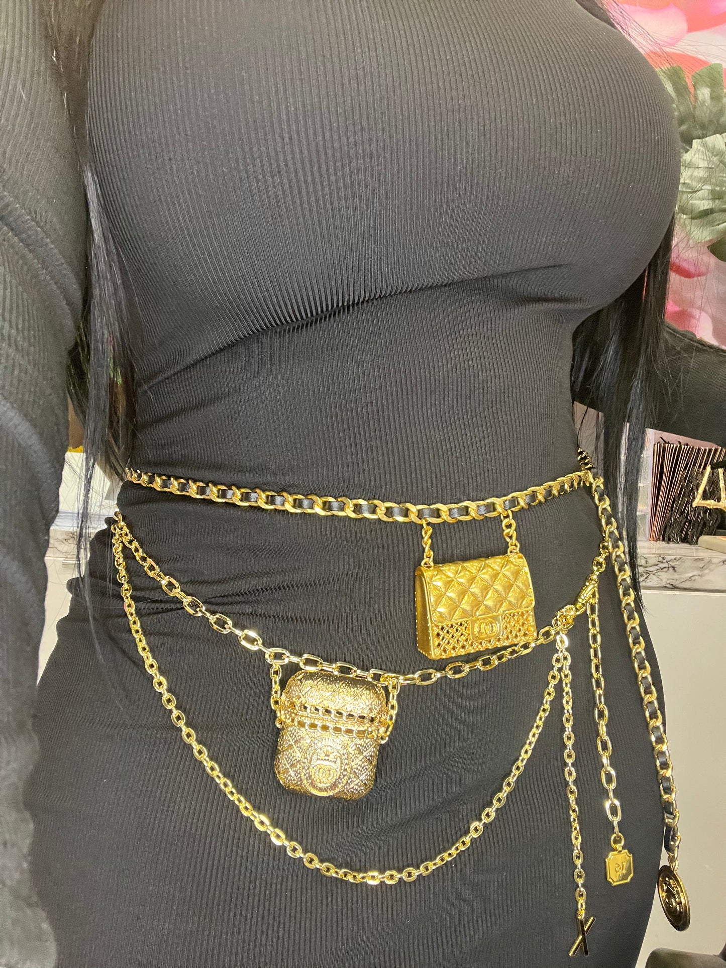 Rounded Mini Purse Chain Belt