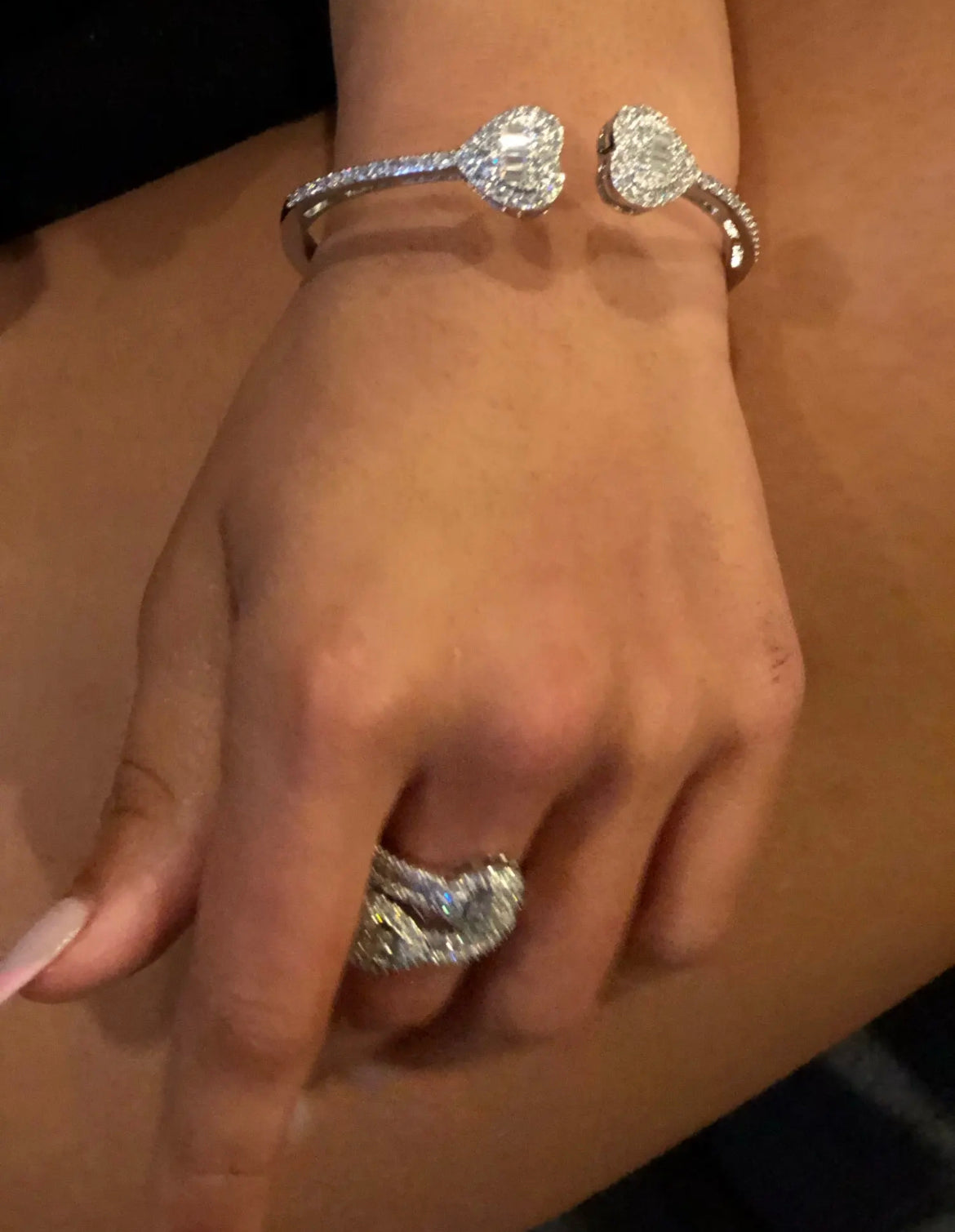 Double Heart Spring Clasp Bangle