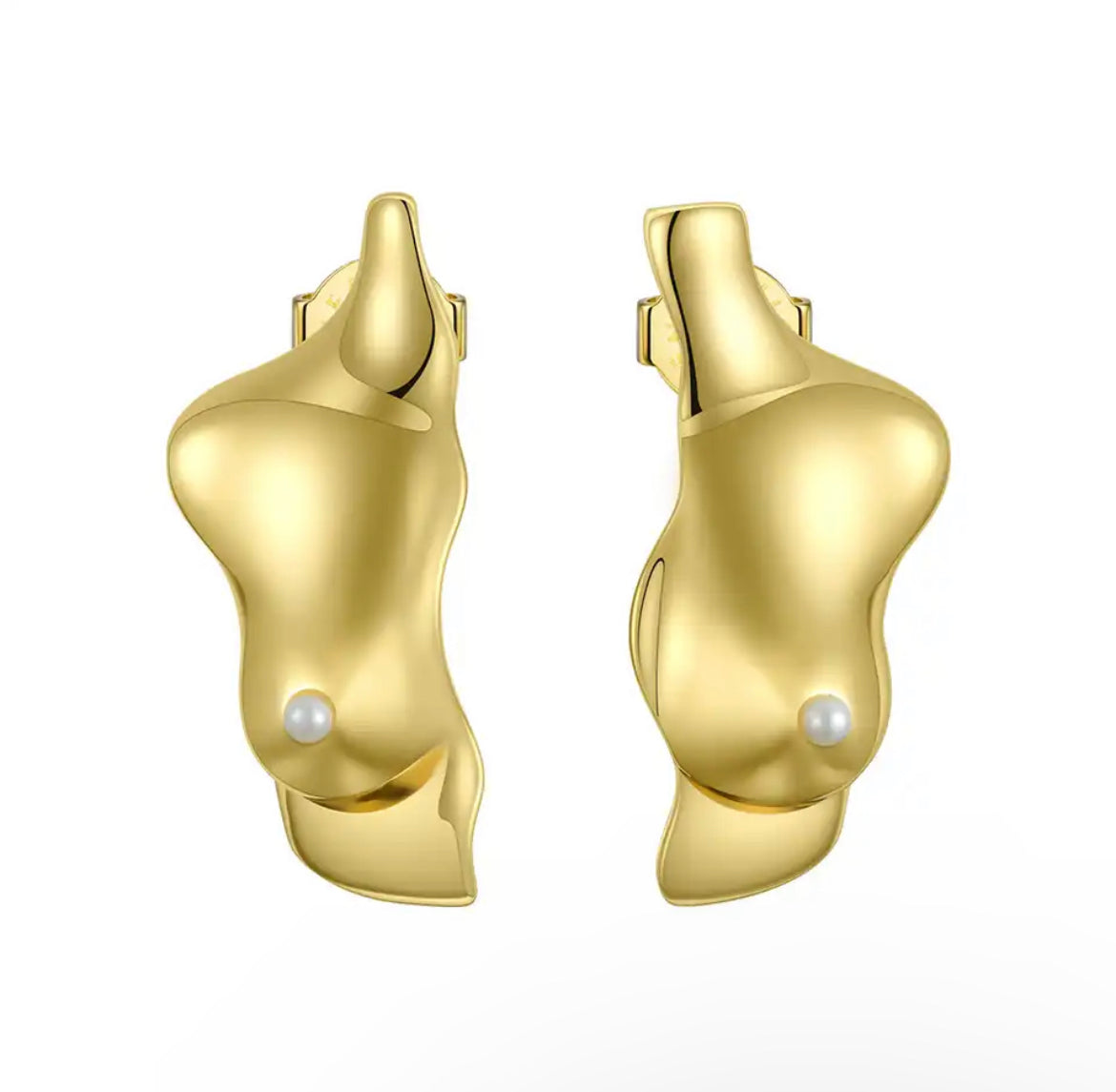 Pearly Nip Statement Stud Earrings