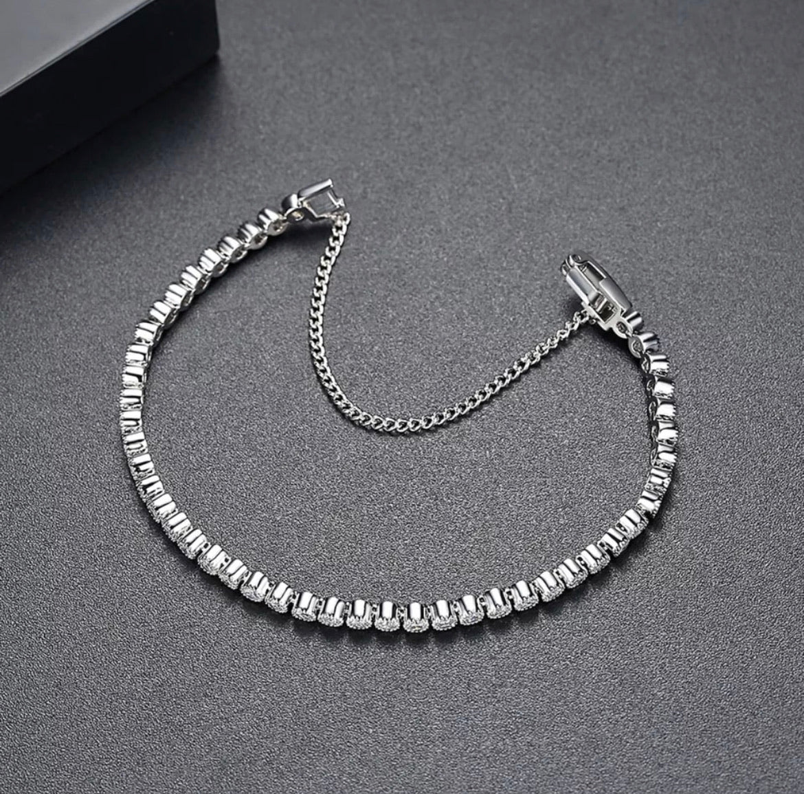 Round cut Tennis Bracelet