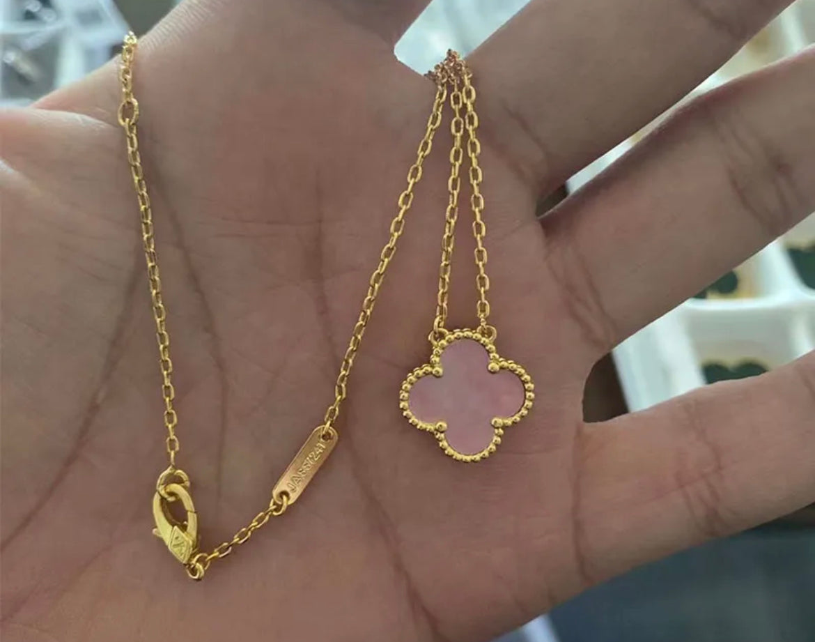 Single Clover Necklace