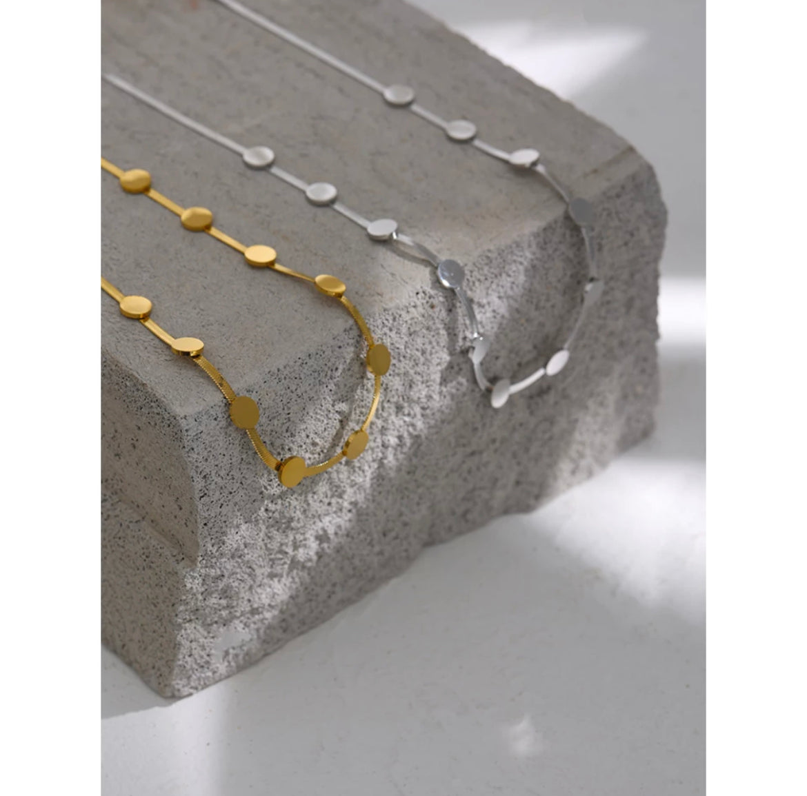 Circled Herringbone Necklace